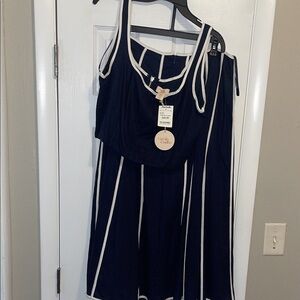 Skirt & top 2 piece set. Navy and white.